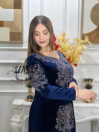 ROBE PEONY