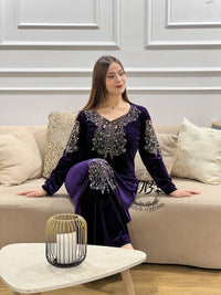 ROBE PEONY